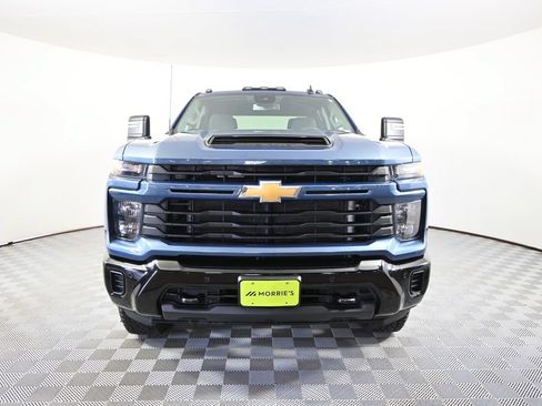 Used 2025 Chevrolet Silverado 2500 Custom w/ Custom Value Package AWD/4WD image 11