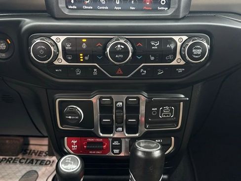 Certified 2021 Jeep Wrangler Unlimited Rubicon image 32