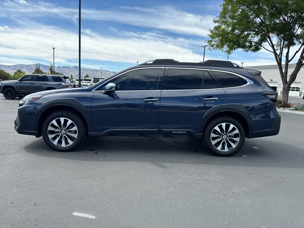 Used 2025 Subaru Outback Touring XT AWD/4WD image 4