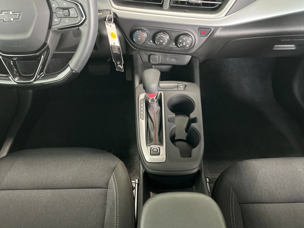 Used 2025 Chevrolet Trax RS w/ Driver Confidence Package FWD image 10