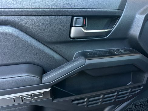 New 2025 Toyota Tacoma TRD Off-Road image 10