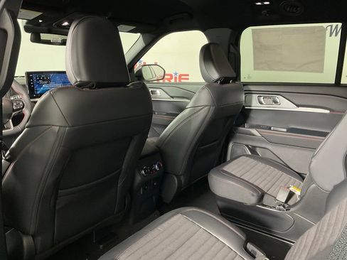 New 2026 Ford Explorer ST-Line w/ ST-Line Street Pack RWD image 15