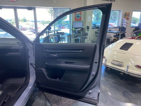 Used 2024 Honda CR-V LX image 18
