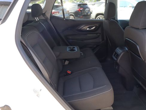 Used 2024 GMC Terrain SLE FWD image 20