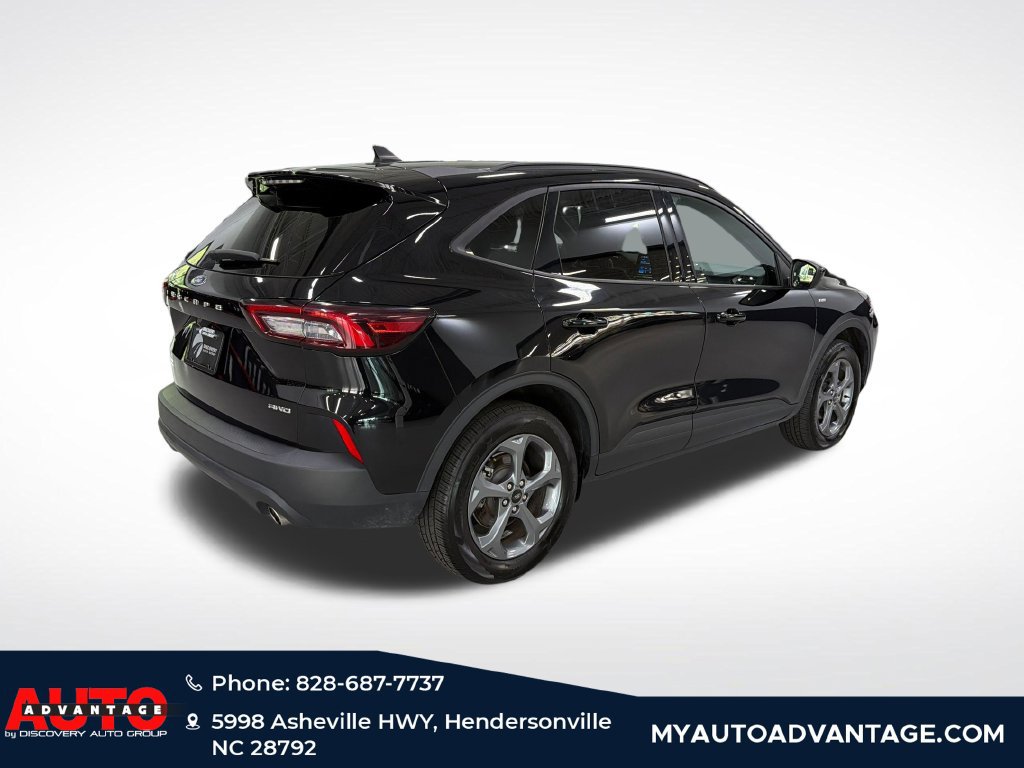 Used 2025 Ford Escape ST-Line Select AWD/4WD image 3
