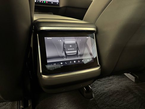 Used 2023 Tesla Model S Base image 35