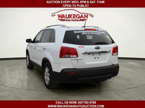 Used 2013 Kia Sorento LX w/ Convenience Pkg FWD image 5