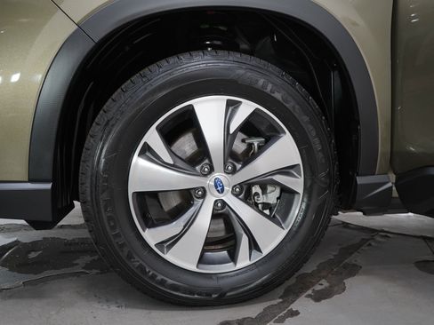 Used 2025 Subaru Ascent Premium AWD/4WD image 31