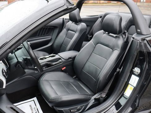 Used 2015 Ford Mustang Premium image 12