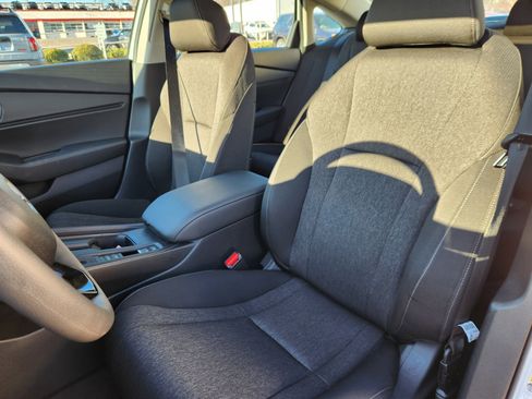 Certified 2025 Honda Accord SE image 7