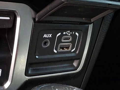 Used 2025 Jeep Wrangler Sport AWD/4WD image 25