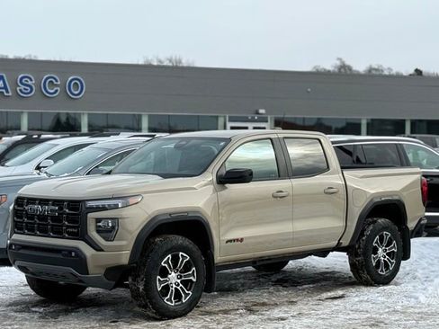 Used 2023 GMC Canyon AT4 w/ AT4 Premium Package image 32