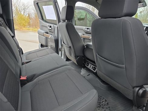 Used 2022 Chevrolet Silverado 1500 RST image 11