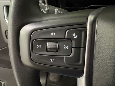 Used 2024 GMC Yukon XL SLE AWD/4WD image 22