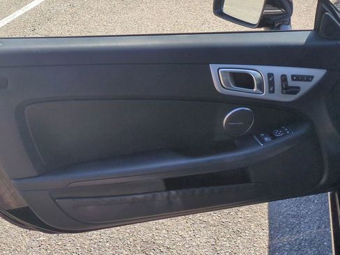 Used 2013 Mercedes-Benz SLK 250 image 10