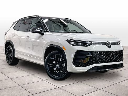 New 2026 Volkswagen Tiguan SE R-Line AWD/4WD image 2