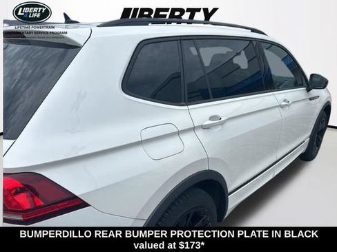 Used 2023 Volkswagen Tiguan SE R-Line AWD/4WD image 4