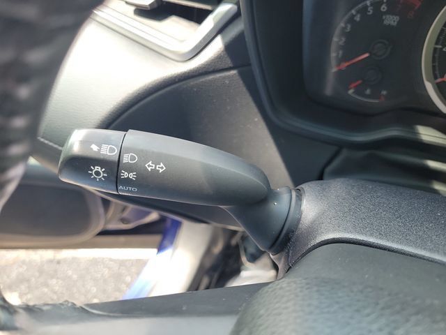 Used 2022 Toyota Corolla Cross LE AWD/4WD image 23