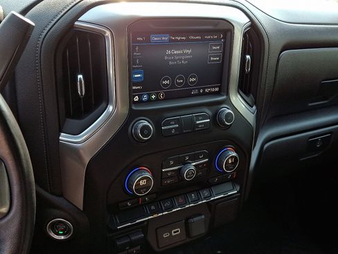 Used 2021 Chevrolet Silverado 1500 RST image 23