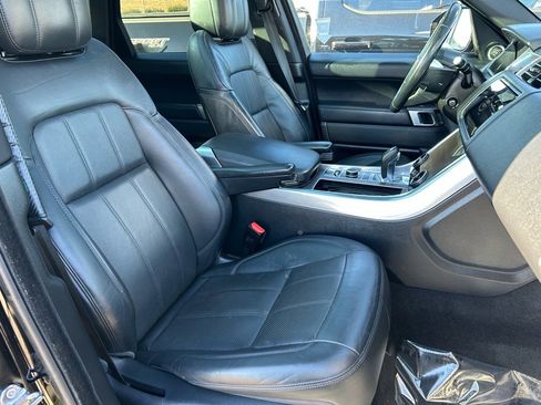 Used 2019 Land Rover Range Rover Sport HSE image 17