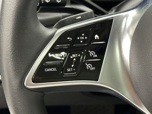 Certified 2025 Mercedes-Benz GLC 300 4MATIC image 27