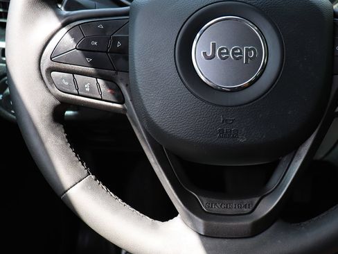 Used 2021 Jeep Cherokee Trailhawk w/ Premium Leather Package AWD/4WD image 50