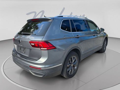 Used 2023 Volkswagen Tiguan SE FWD image 4