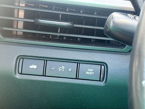 Used 2024 Nissan Altima 2.5 SR image 34