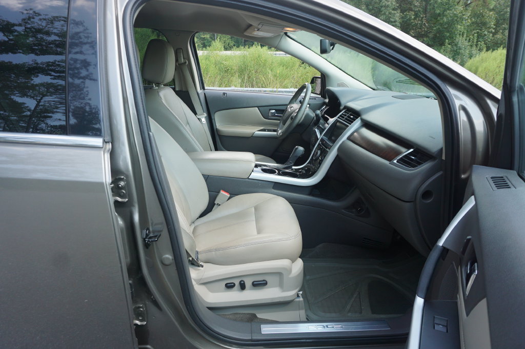 Used 2013 Ford Edge Limited FWD image 14