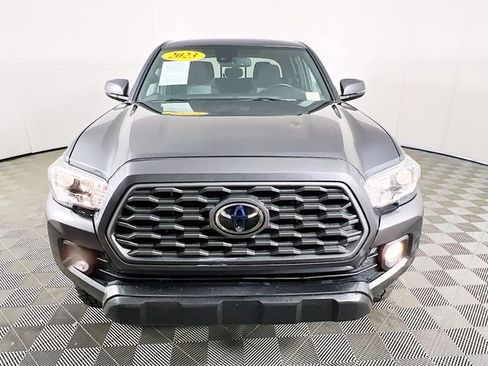 Used 2023 Toyota Tacoma TRD Off-Road image 2