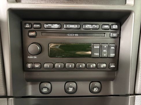 Used 2004 Ford Mustang GT RWD image 19