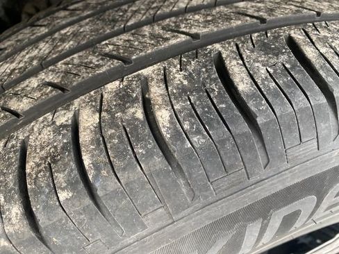 Used 2022 Ford Explorer XLT w/ Equipment Group 202A image 18