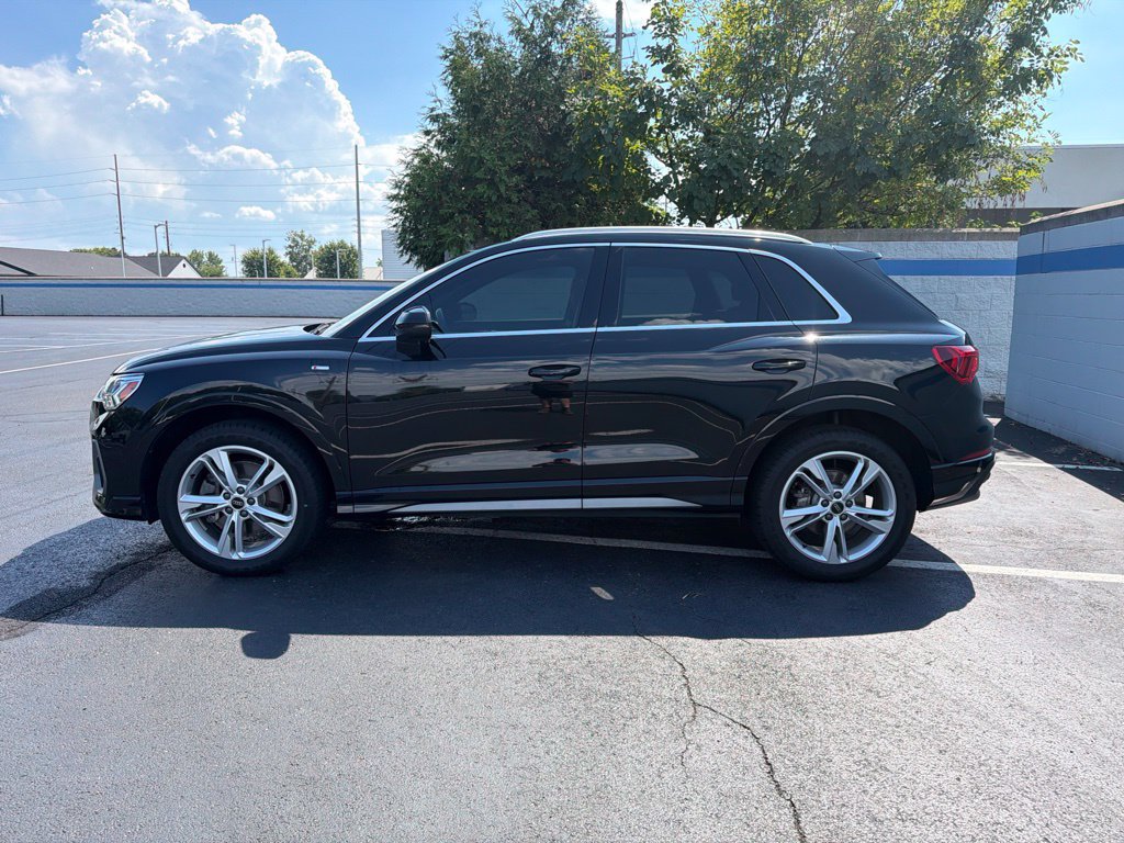 Used 2024 Audi Q3 2.0T Premium Plus AWD/4WD image 2