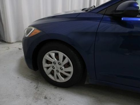 Used 2017 Hyundai Elantra SE FWD image 28