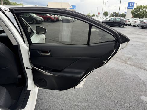 Used 2017 Lexus IS 300 AWD w/ Premium Package image 10
