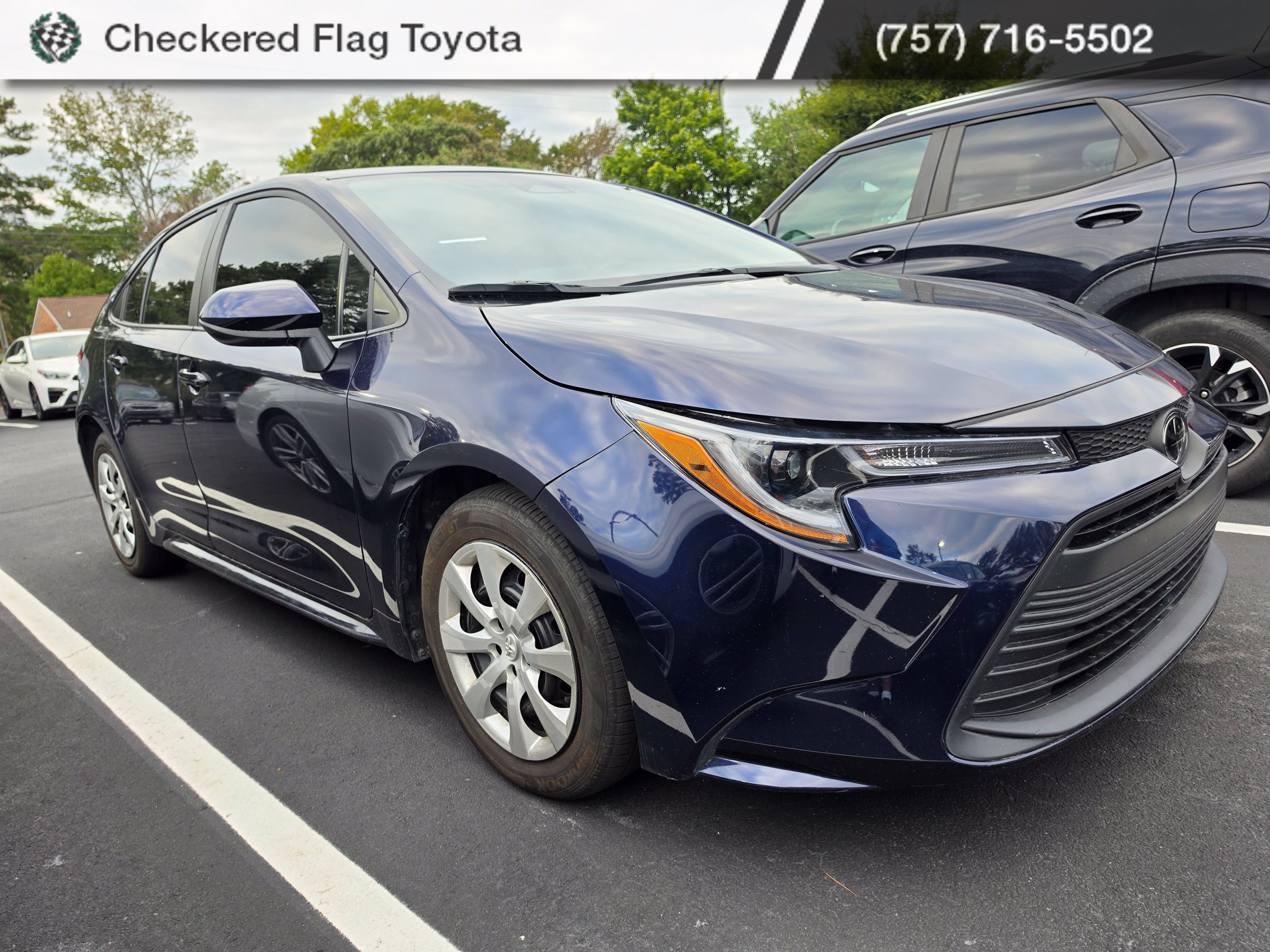 Used 2025 Toyota Corolla LE FWD image 3