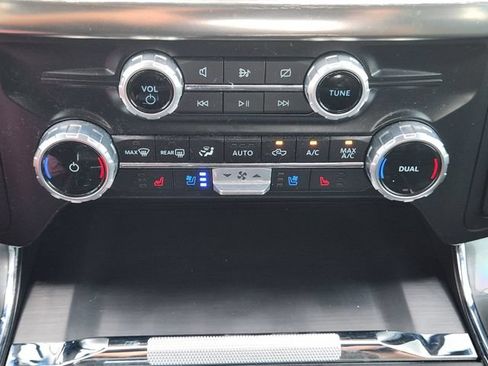 Used 2023 Ford F150 Lariat AWD/4WD image 22