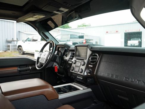 Used 2016 Ford F250 Platinum AWD/4WD image 15