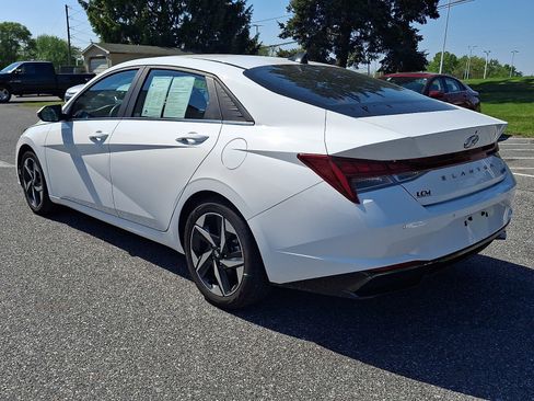 Certified 2023 Hyundai Elantra Limited w/ Cargo Package FWD image 7