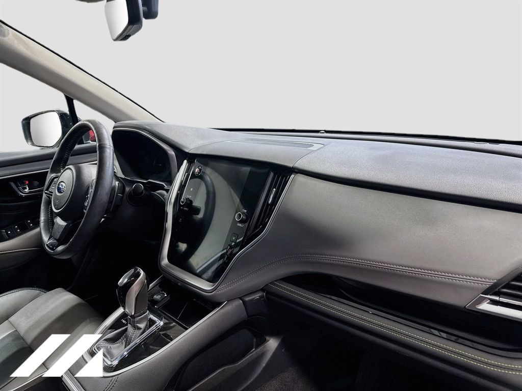 Used 2024 Subaru Outback Onyx Edition AWD/4WD image 32