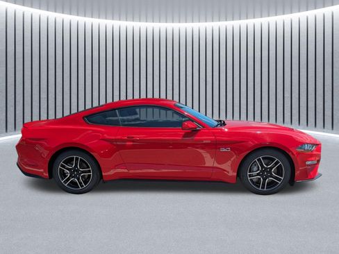 Used 2019 Ford Mustang GT RWD image 4