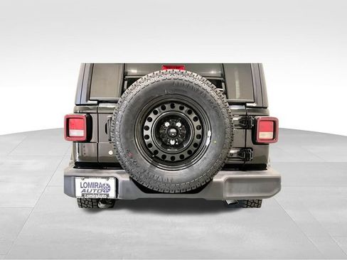 Used 2019 Jeep Wrangler Sport w/ Quick Order Package 23S AWD/4WD image 31