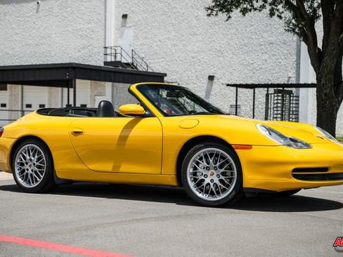 Used 2000 Porsche 911 Carrera 4 image 31