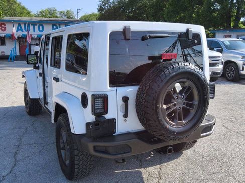 Used 2016 Jeep Wrangler Unlimited Sahara AWD/4WD image 5
