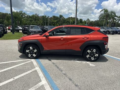 Used 2025 Hyundai Kona SEL FWD image 9