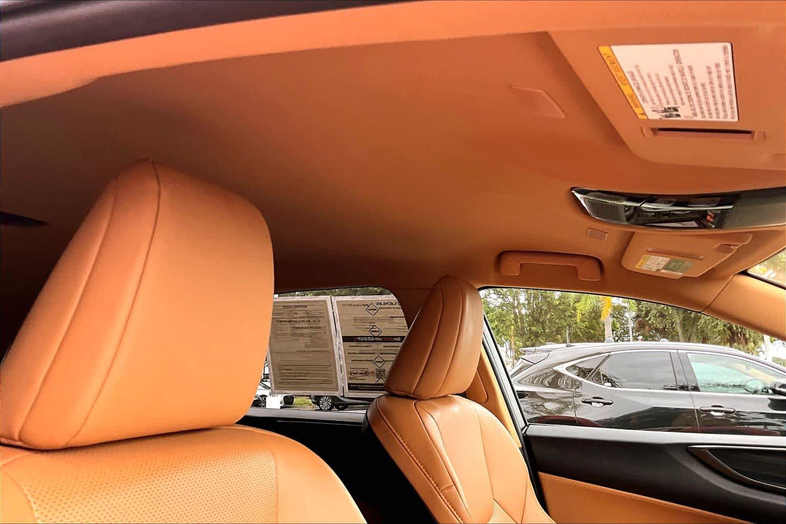 Used 2025 Lexus NX 250 FWD w/ Accessory Package (Z2) image 14