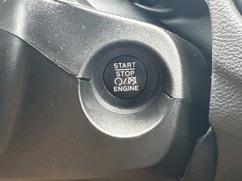 Used 2018 Jeep Compass Latitude w/ Popular Equipment Group AWD/4WD image 27