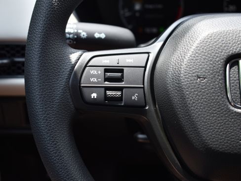 Used 2026 Honda HR-V LX image 16