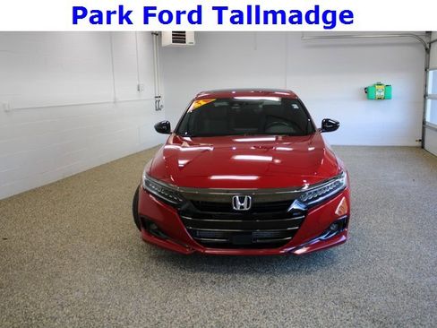 Used 2021 Honda Accord Sport image 9