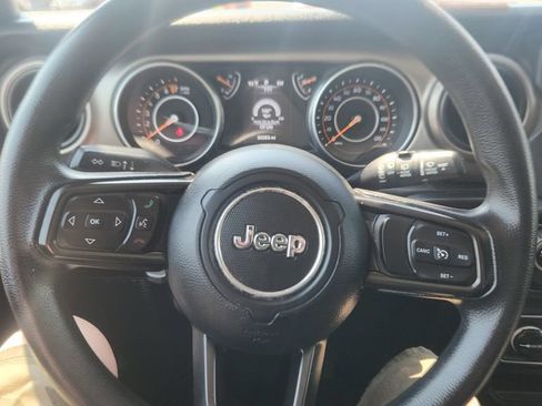 Used 2018 Jeep Wrangler Unlimited Sport AWD/4WD image 21